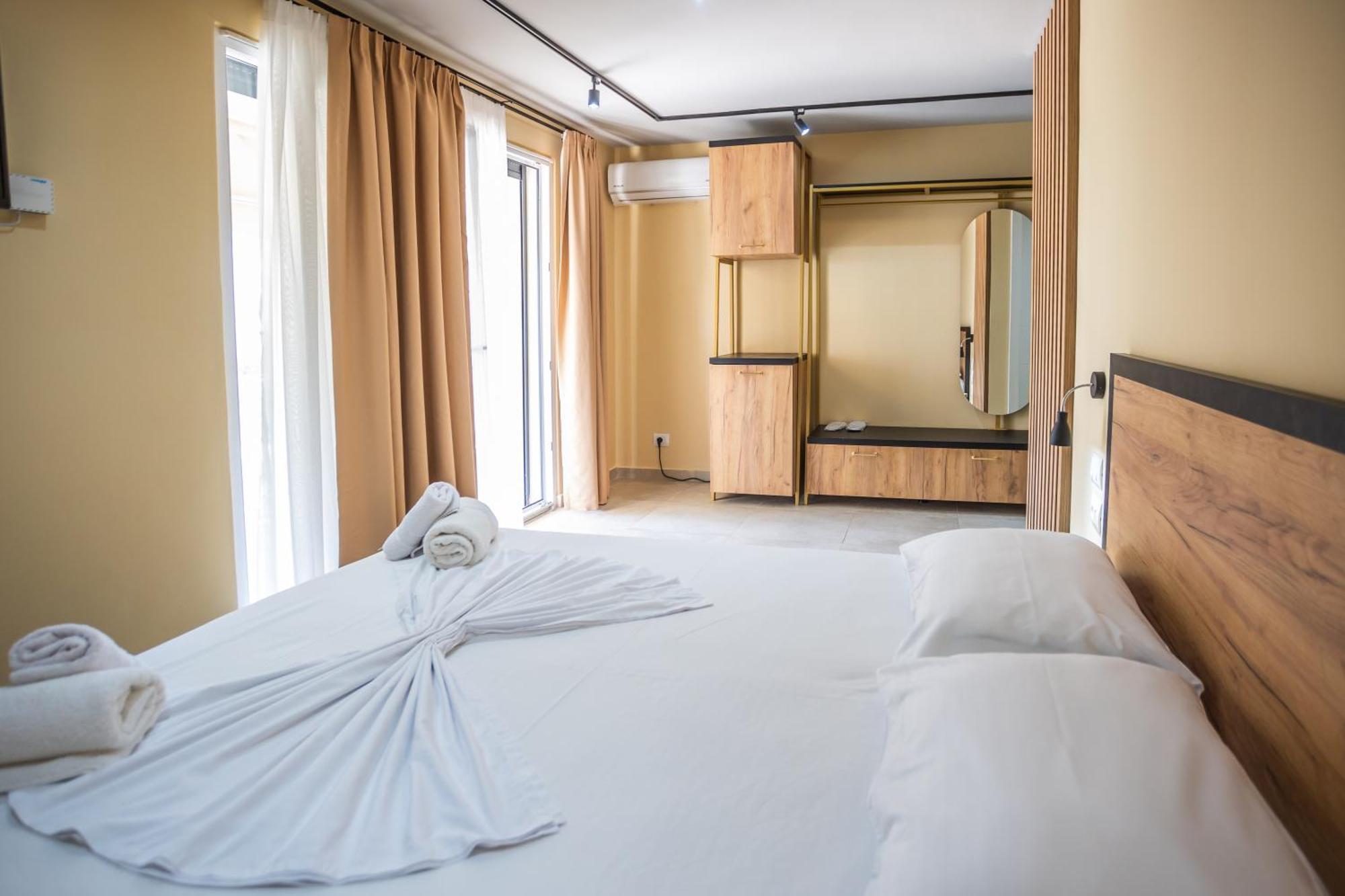 The Blue Wave Hotel Himara Zewnętrze zdjęcie