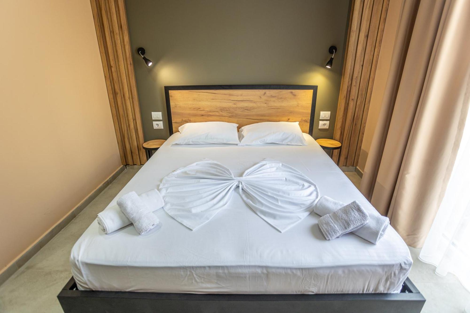 The Blue Wave Hotel Himara Zewnętrze zdjęcie