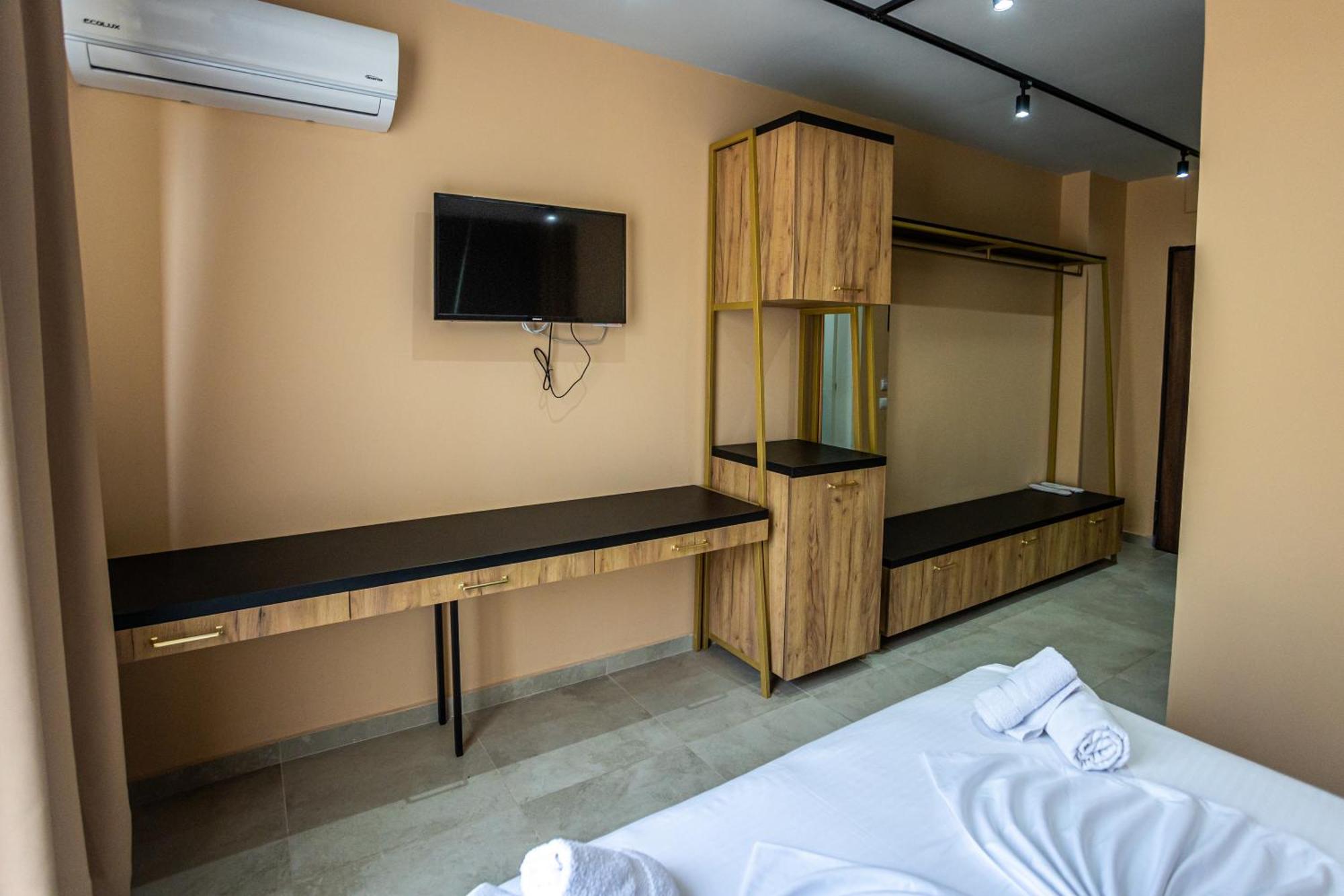 The Blue Wave Hotel Himara Zewnętrze zdjęcie