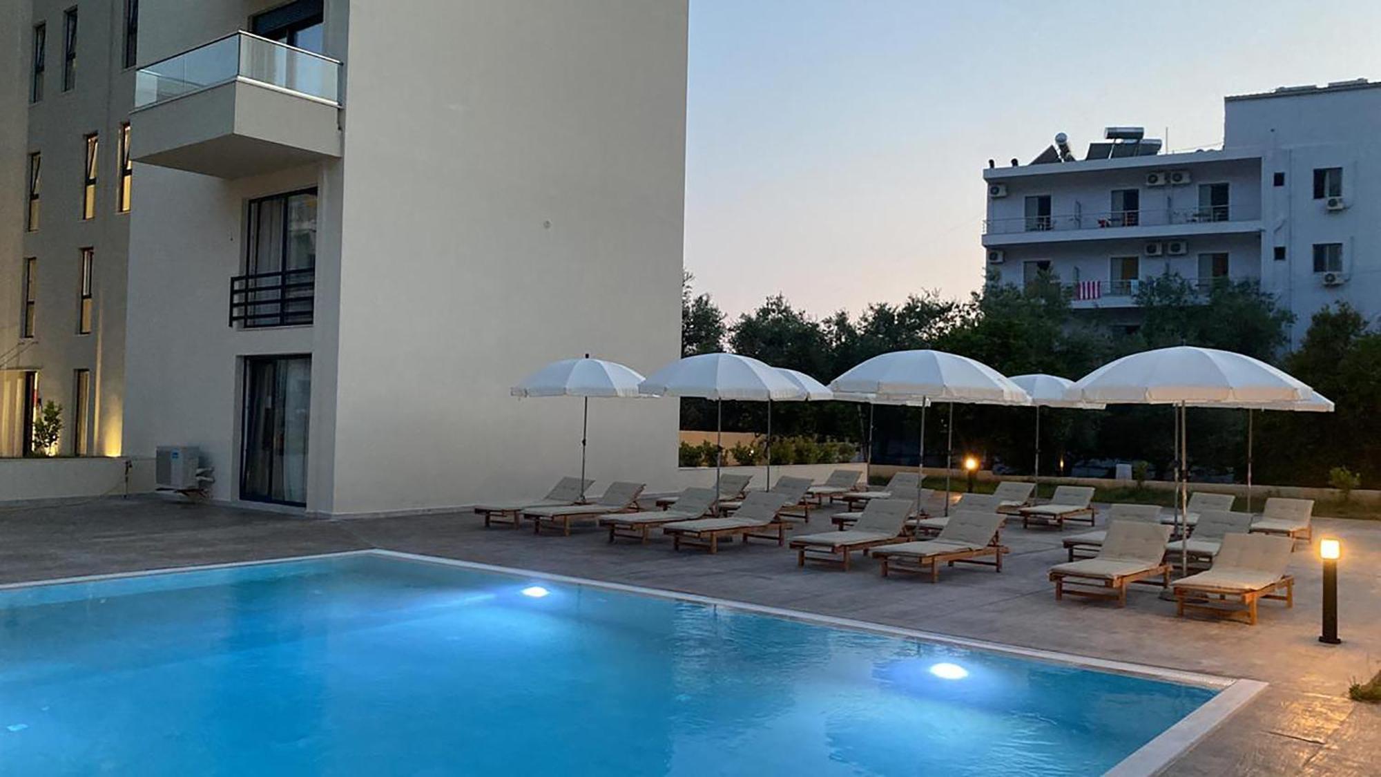 The Blue Wave Hotel Himara Zewnętrze zdjęcie