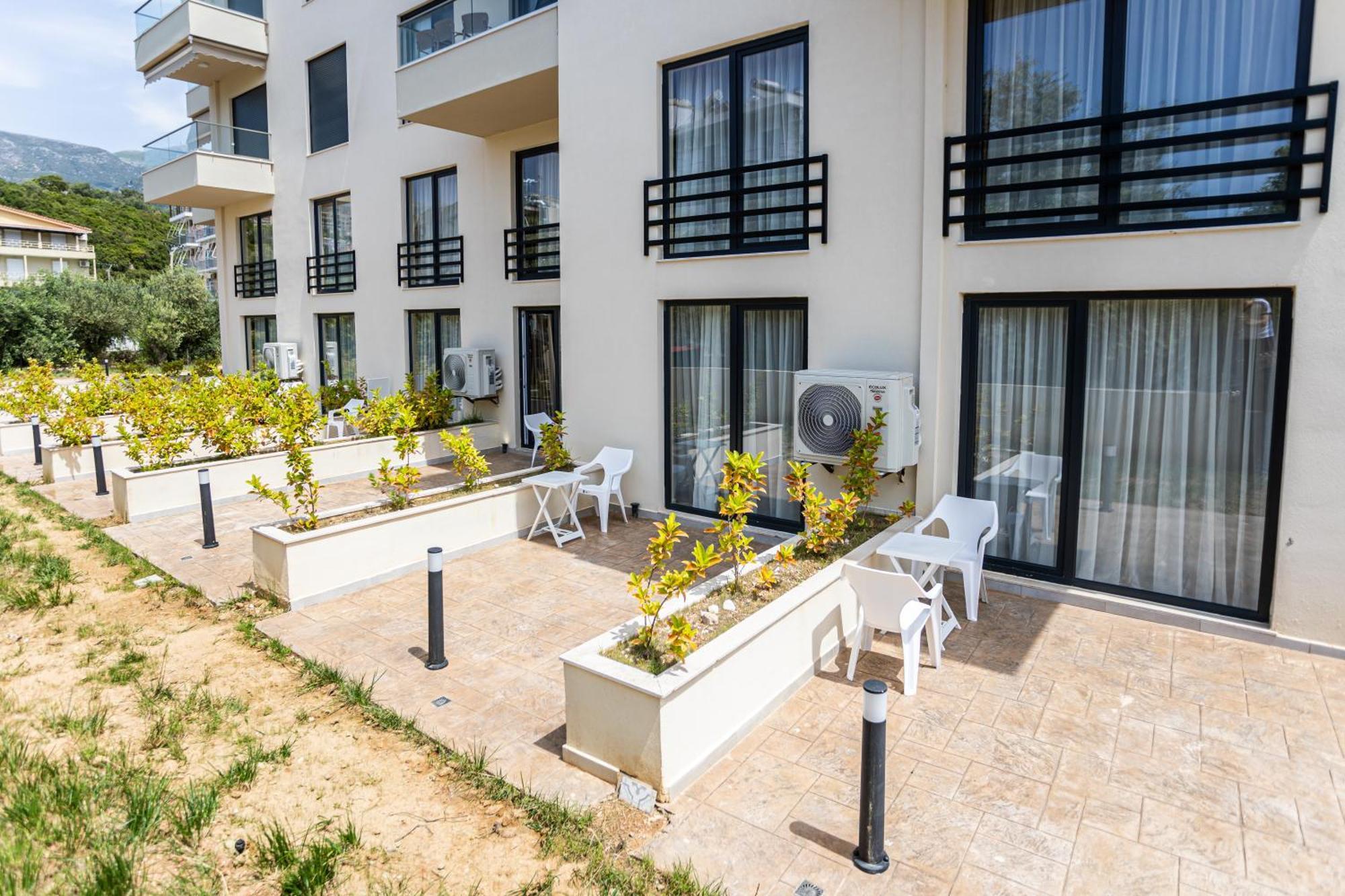 The Blue Wave Hotel Himara Zewnętrze zdjęcie
