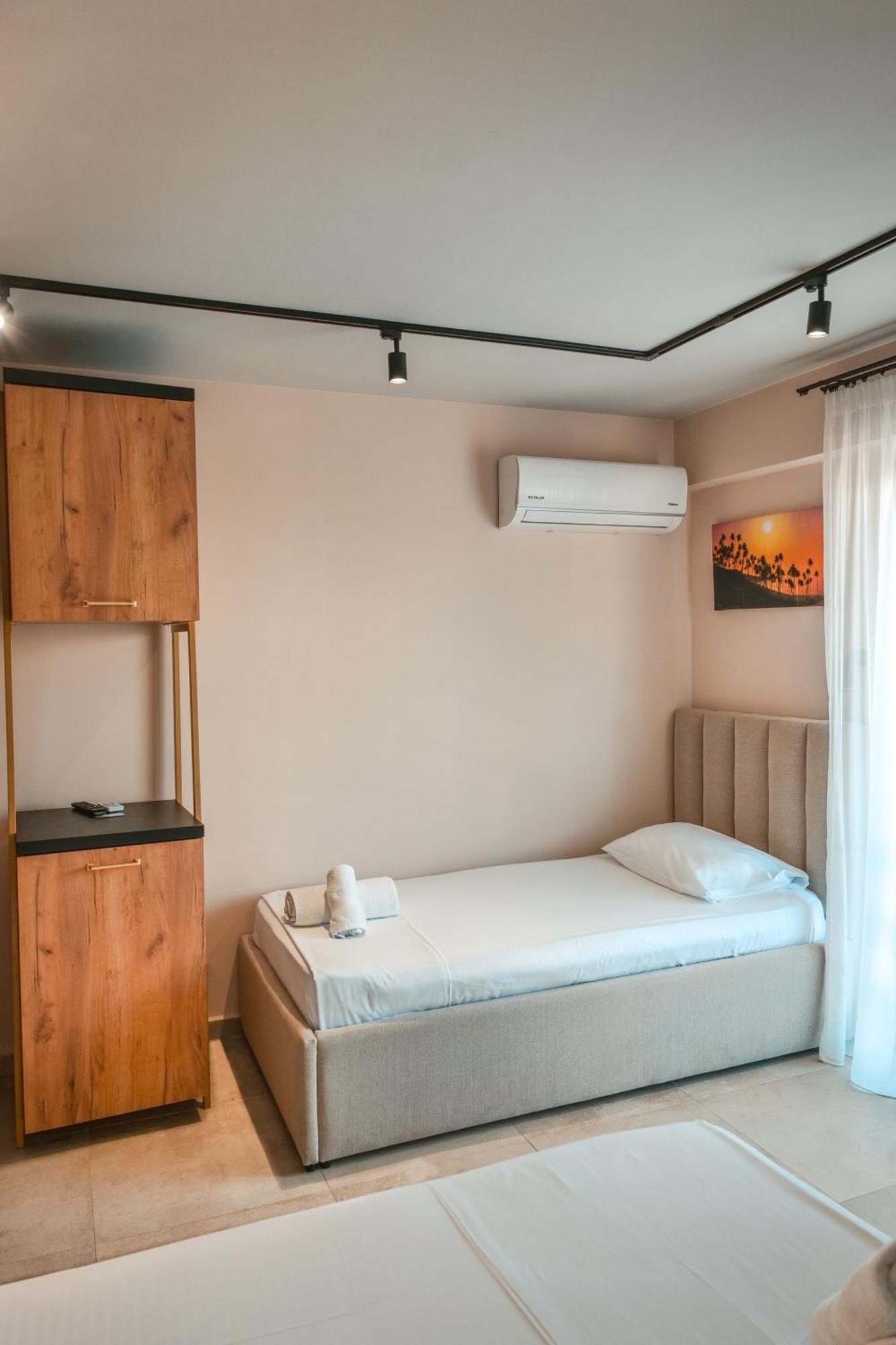 The Blue Wave Hotel Himara Zewnętrze zdjęcie
