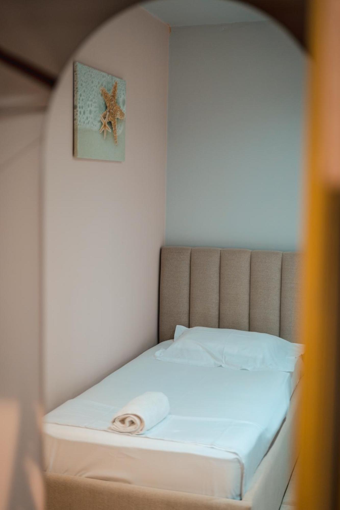 The Blue Wave Hotel Himara Zewnętrze zdjęcie